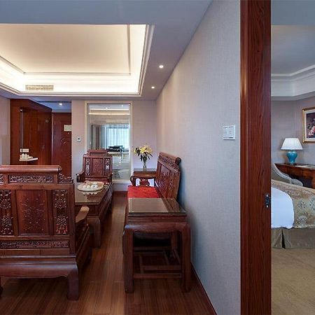 Vienna International Hotel Shaoguan Fengcailou Kültér fotó