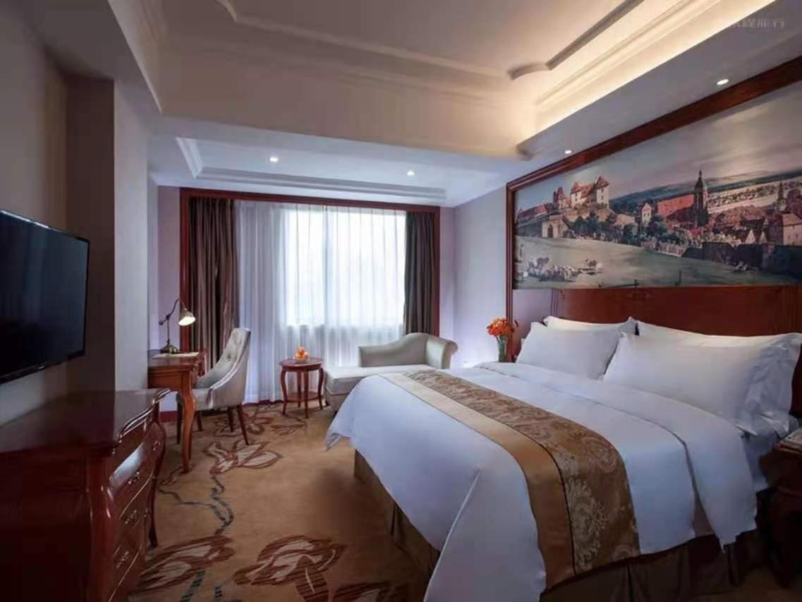 Vienna International Hotel Shaoguan Fengcailou Kültér fotó